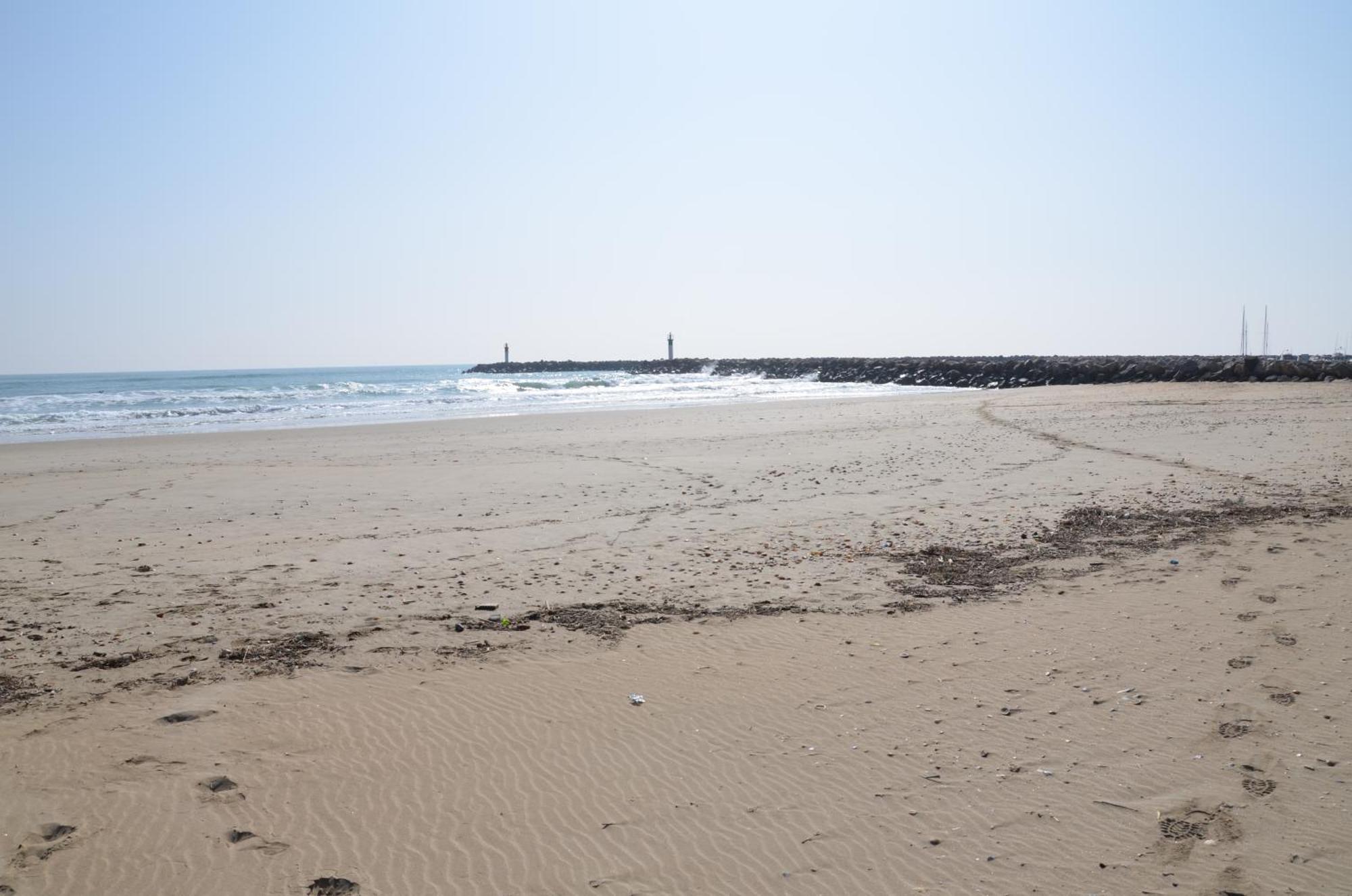 Hotel Araur Agde Bagian luar foto