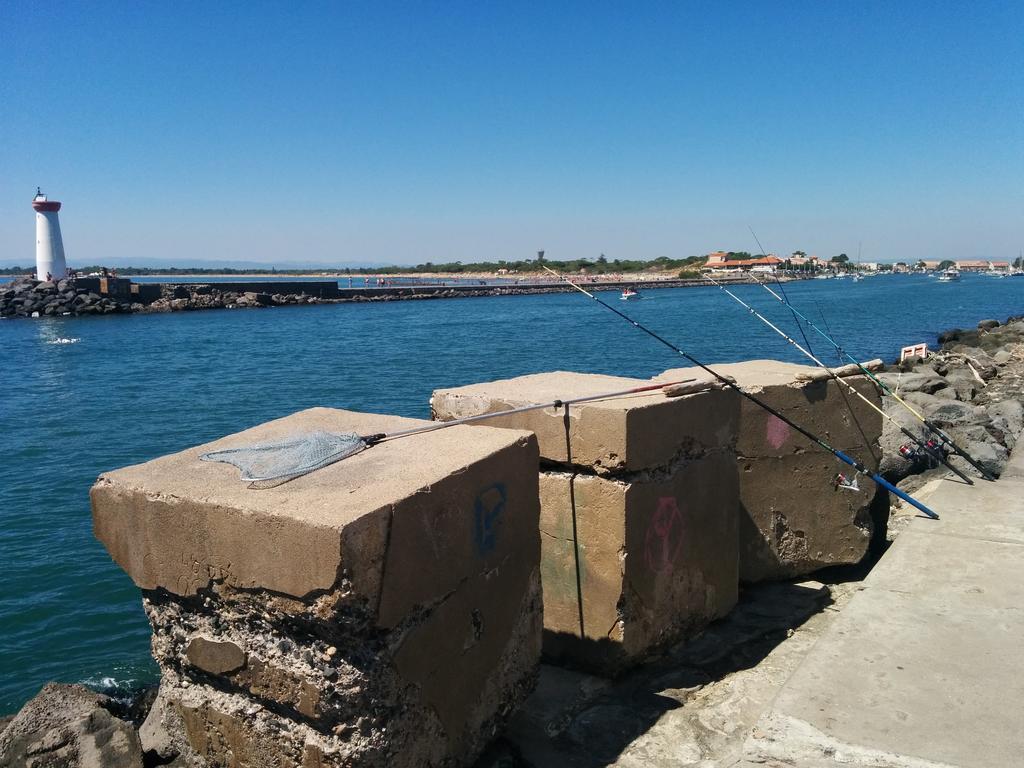 Hotel Araur Agde Bagian luar foto