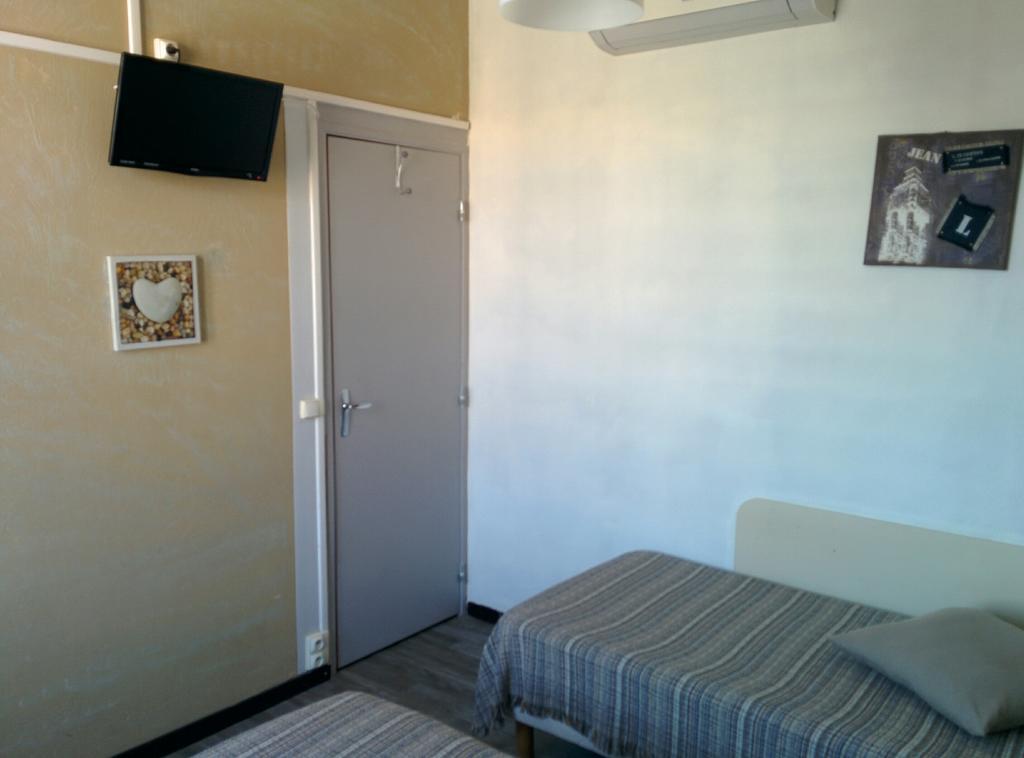 Hotel Araur Agde Bagian luar foto