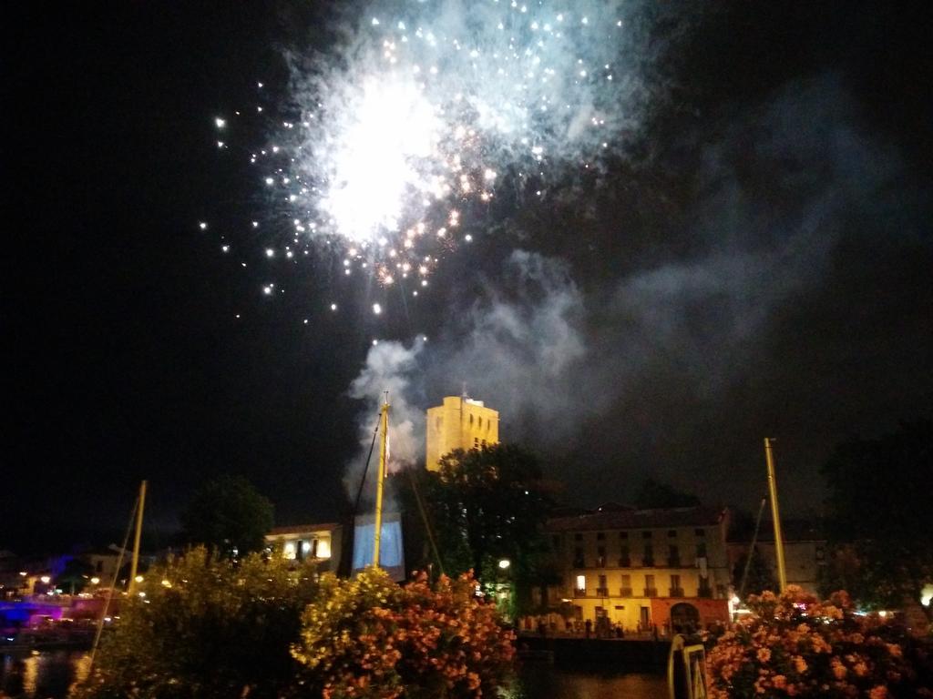 Hotel Araur Agde Bagian luar foto