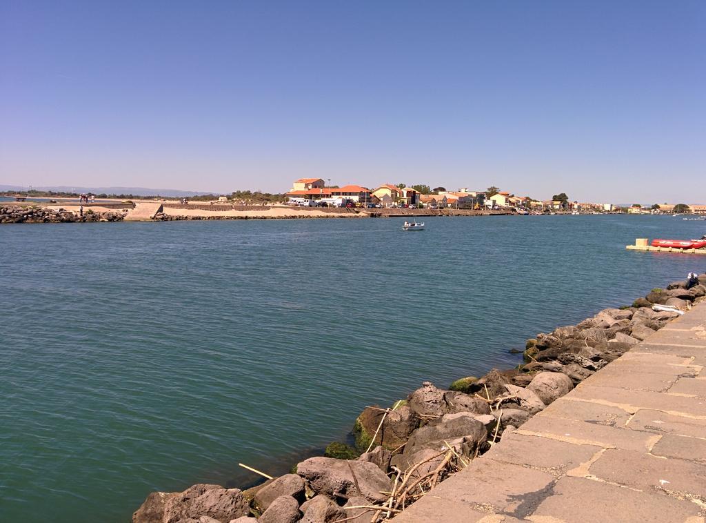 Hotel Araur Agde Bagian luar foto