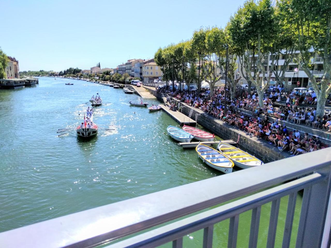 Hotel Araur Agde Bagian luar foto